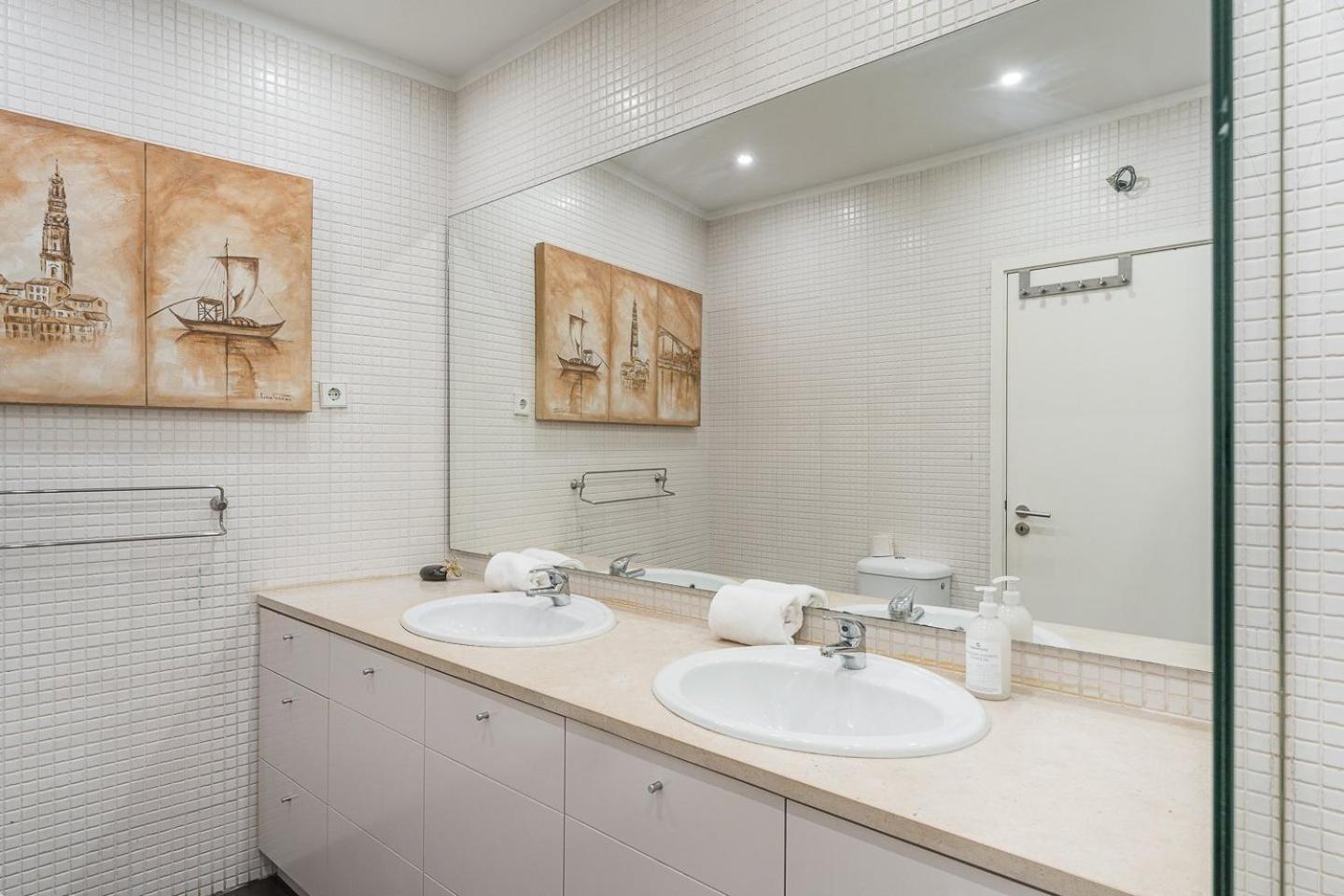 Guestready - Fantastic Apt Overlooking Douro River OOporto Exterior foto